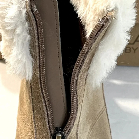 Koolaburra by Ugg Dianna faux fur women bootie size 11 color taupe - Picture 10 of 13